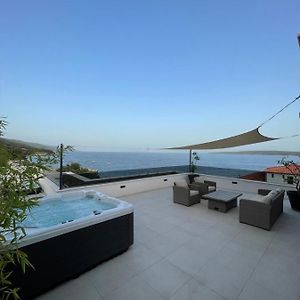 Exclusive Seafront Suite With Jacuzzi Zavala Exterior photo