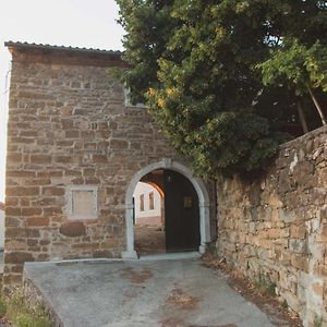 Hotel Oltre L'Arco à San Dorligo della Valle Exterior photo