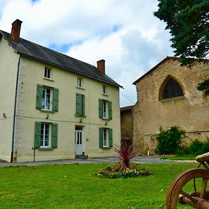 Bed and Breakfast Maison du Verger à Le Vigeant Exterior photo