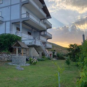 Bed and Breakfast Bella Vista à Shkodër Exterior photo