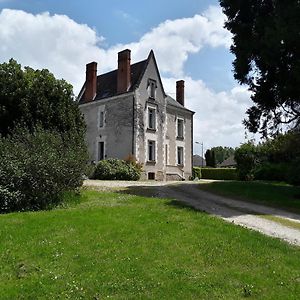 Bed and Breakfast Chantoiseau à Ligueil Exterior photo