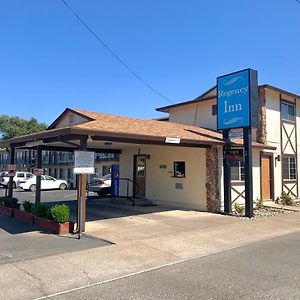 Regency Inn Lakeport Exterior photo