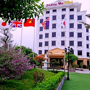 Thông Đỏ Hotel Vinh Exterior photo