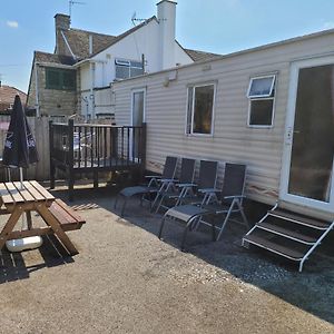 Bed and Breakfast The Jackdaw Pub Self Catering Static Caravan Free Breakfast Supplied à Tadcaster Exterior photo