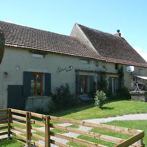 Bed and Breakfast Grootgenoegen à Bourbon-lʼArchambault Exterior photo