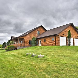 Villa Hillside Hideaway With Hot Tub And Heated Patio! à Baraboo Exterior photo