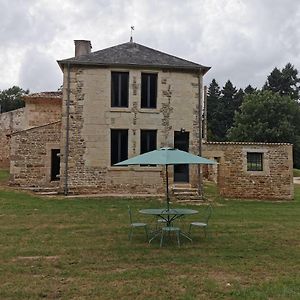 Villa La Maison des mariés - Nature&Sèvre Niortaise à Sciecq Exterior photo