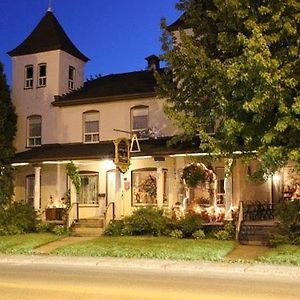 Hotel auberge les deux tours à Chicoutimi Exterior photo