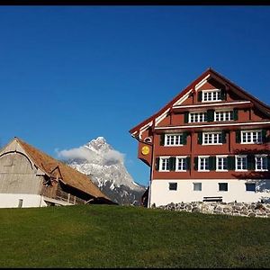 Hotel Restaurant Pension Betschart à Schwytz Exterior photo