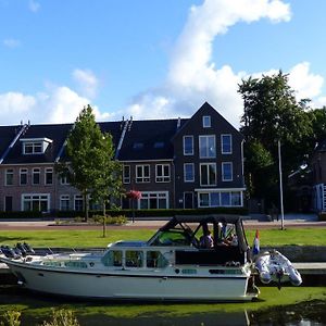 Villa Slapen An De Veenvaart à Nieuw-Amsterdam Exterior photo