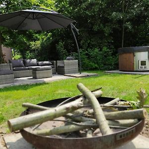 Villa Vrijstaande 6 Persoons Bungalow Hottub En Pizzaoven Op Vakantiepark à Ewijk Exterior photo