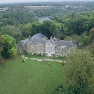 Bed and Breakfast Chateau De Pont-Sal à Plougoumelen Exterior photo