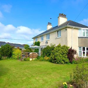 Villa Hectors House Comfortable 4 Bed House In Mature Gardens à Yelverton Exterior photo