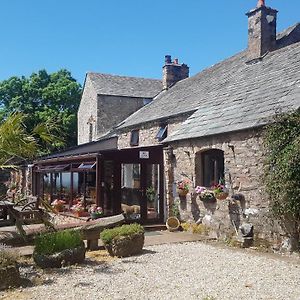 Villa Windsor Farm House On The Big "W" Ranch à Nether Wasdale Exterior photo