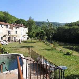 Bed and Breakfast Nabat le Haut, chambre et table d'hotes à Courniou Exterior photo