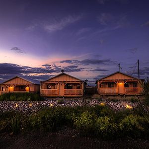 Hotel -Pet Friendly- Miners Cabin #5 -Two Double Beds - Private Balcony à Tombstone Exterior photo