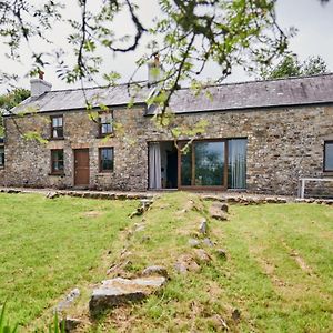 Villa Wildhaven- Idylic Rural Farmhouse With Log Burner And Countryside Views à Gwynfe Exterior photo