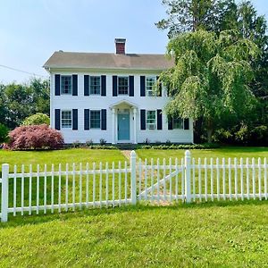 Villa 1860'S Colonial House Near Downtown And Beaches! à Madison Exterior photo