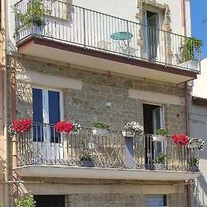 Appartement La Casa Dei Panorami Di Colobraro Exterior photo