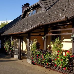 Hotel Crni Baron Pension Black Baron à Maribor Exterior photo