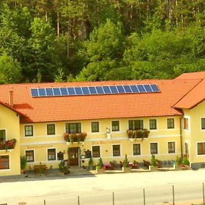 Hotel Gasthof Zur Bruthenne à Weissenbach an der Triesting Exterior photo