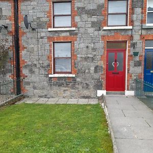 Appartement College Square, Terrace House à Bessbrook Exterior photo