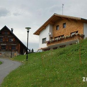 Villa Haus Mondspitze à Bürserberg Exterior photo