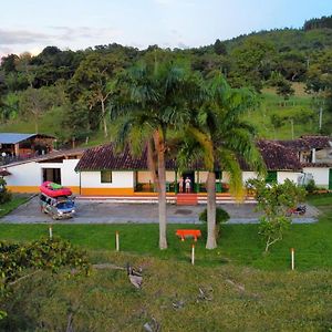 Hotel La Hacienda à San Gil Exterior photo