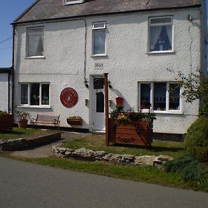 Sportsmans Lodge Bed&Breakfast Amlwch Exterior photo