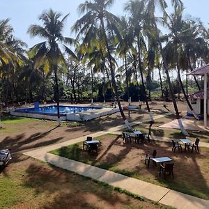 White House Beach Resort, Nagaon Exterior photo