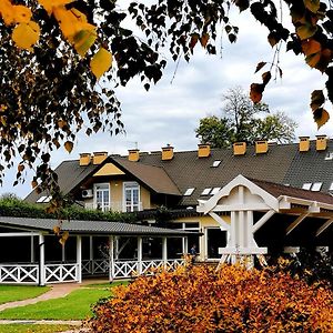 Hotel Zajazd Podzamcze à Falkow Exterior photo