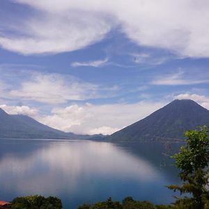 Hotel El Picnic Atitlan à Tzununá Exterior photo