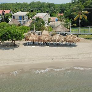 Hotel Cabana Playa Danray Coveñas Exterior photo
