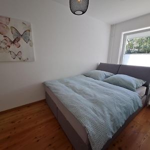 Wohnung Fleethoern - Zentral, Ruhig, Mit Parkplatz Und Balkon Kiel Exterior photo