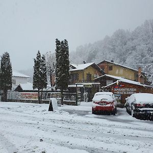 Hotel Stai Za Gosti Toni à Ribarica Exterior photo