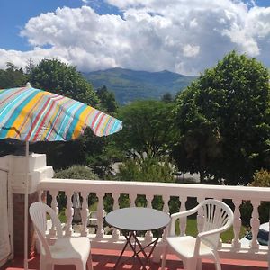 Studio avec terrasse vue Tourmalet dans Villa historique Victoria Argelès-Gazost Exterior photo