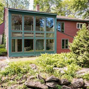 Appartement River House In The Heart Of Middlebury Exterior photo