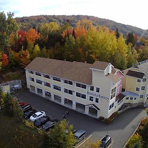 Hotel&Suites Les Laurentides Saint-Sauveur-des-Monts Exterior photo