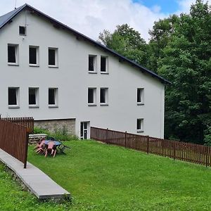 Appartement Chata Tesla à Smržovka Exterior photo