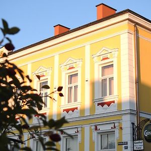 Hotel Gasthof Franzl à Wilhelmsburg Exterior photo