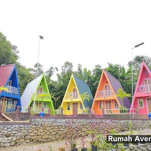 Hotel Rumah Kurcaci D'Sawah à Malino Exterior photo