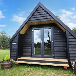 Wildflower Meadow Cabins Whitington Exterior photo