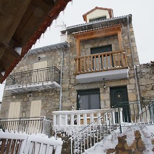 Villa La Libelula De Gredos à Barajas de Gredos Exterior photo