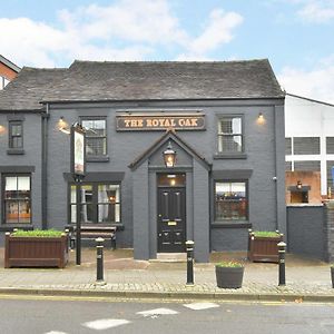 Hotel The Royal Oak à Biddulph  Exterior photo