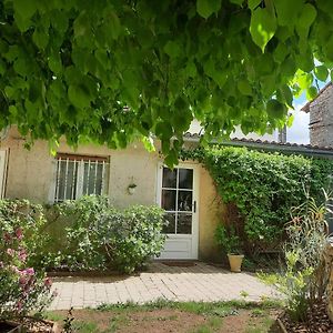 Bed and Breakfast Le clos du coteau à Saint-Martin-la-Pallu Exterior photo