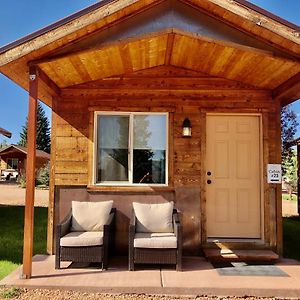 Mountain Ridge Cabins & Lodging Between Bryce And Zion National Park Hatch Exterior photo