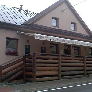 Hotel Penzion A Restaurace U Maryny à Bocanovice Exterior photo