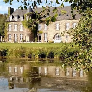 Bed and Breakfast Château de la Motte Beaumanoir à Pleugueneuc Exterior photo