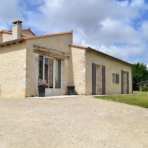 Bed and Breakfast Le Clos du Charpentier à Balzac Exterior photo