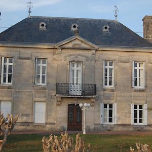 Maison d'hôtes Château Bégot à Lansac  Exterior photo